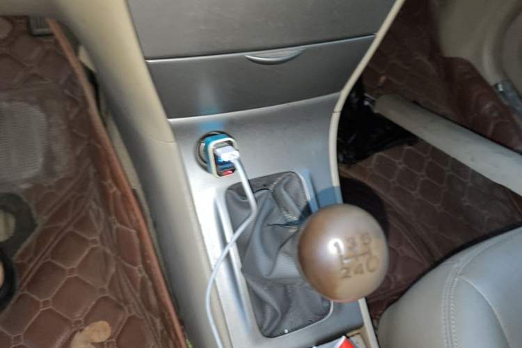 Used Toyota Corolla EX 2011 1.6L Manual Classic Edition Gear Lever