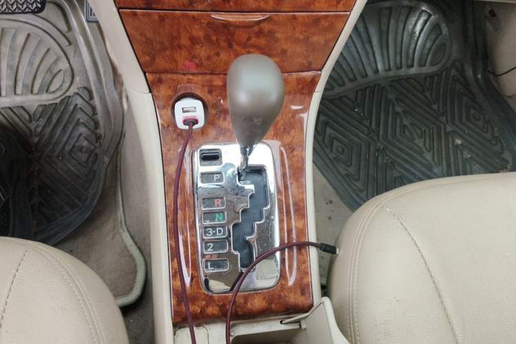 Used Toyota Corolla EX 2011 1.6L Automatic Classic Edition Gear Lever
