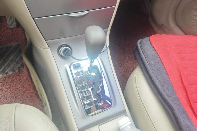 Used Toyota Corolla EX 2011 1.6L Automatic Luxury Edition Gear Lever