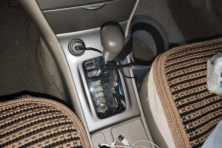 Used Toyota Corolla EX 2011 1.6L Automatic Classic Edition Gear Lever