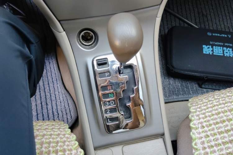 Used Toyota Corolla EX 2011 1.6L Automatic Classic Edition Gear Lever
