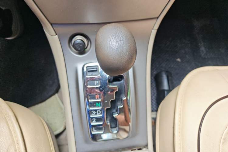 Used Toyota Corolla EX 2011 1.6L Automatic Classic Edition Gear Lever