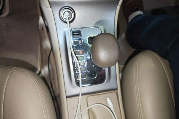 Used Toyota Corolla EX 2011 1.6L Automatic Classic Edition Gear Lever