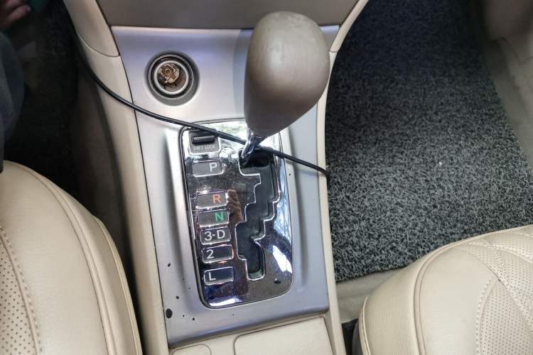 Used Toyota Corolla EX 2011 1.6L Automatic Classic Edition Gear Lever