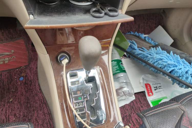 Used Toyota Corolla EX 2011 1.6L Automatic Classic Edition Gear Lever