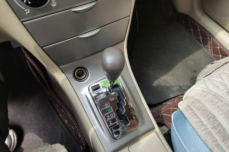 Used Toyota Corolla EX 2011 1.6L Automatic Classic Edition Gear Lever