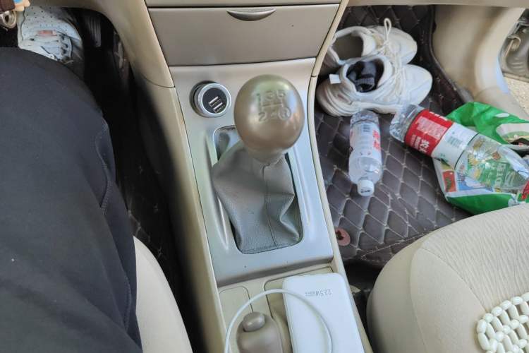 Used Toyota Corolla EX 2011 1.6L Manual Classic Edition Gear Lever