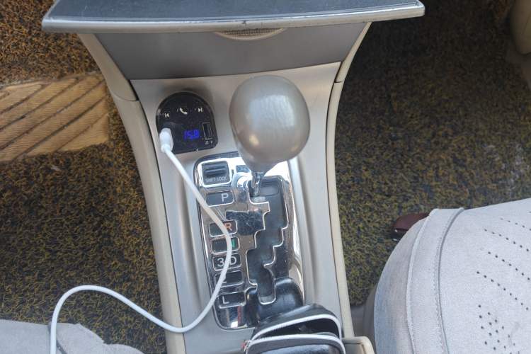 Used Toyota Corolla EX 2011 1.6L Automatic Luxury Edition Gear Lever
