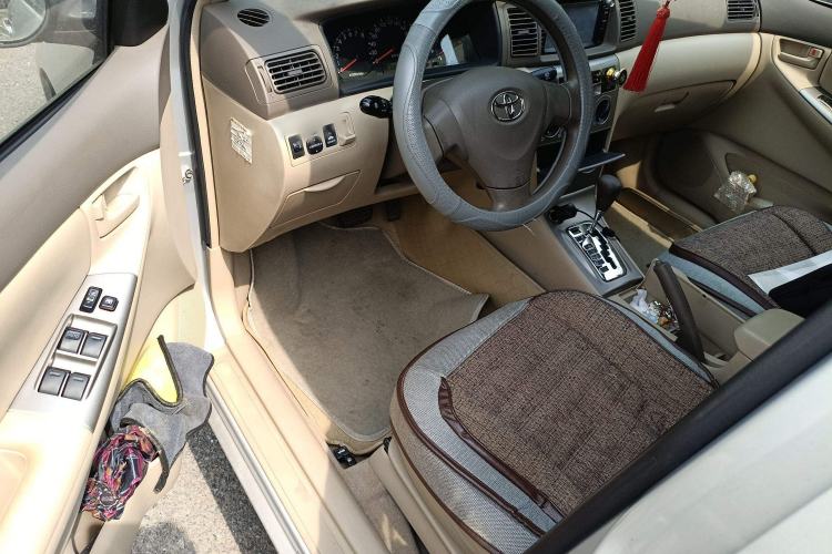 Used Toyota Corolla EX 2011 1.6L Automatic Luxury Edition Interior 3