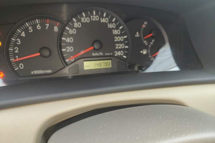 Used Toyota Corolla EX 2011 1.6L Manual Classic Edition Odometer Close Up