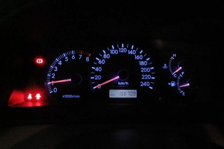 Used Toyota Corolla EX 2011 1.6L Manual Classic Edition Odometer Close Up