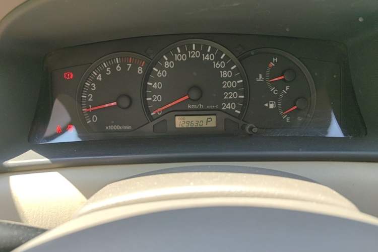 Used Toyota Corolla EX 2011 1.6L Automatic Classic Edition Odometer Close Up
