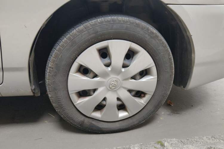 Used Toyota Corolla EX 2011 1.6L Automatic Classic Edition Right Front Wheel Hub