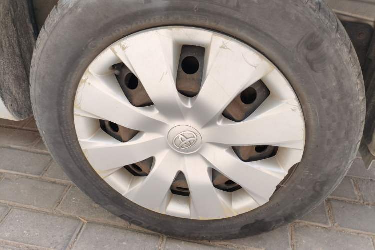 Used Toyota Corolla EX 2011 1.6L Manual Classic Edition Right Front Wheel Hub