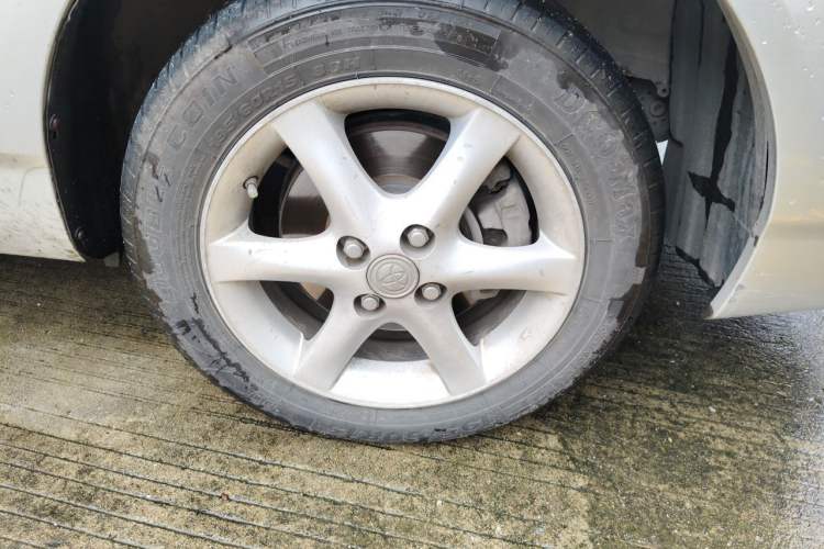 Used Toyota Corolla EX 2011 1.6L Automatic Classic Edition Right Front Wheel Hub