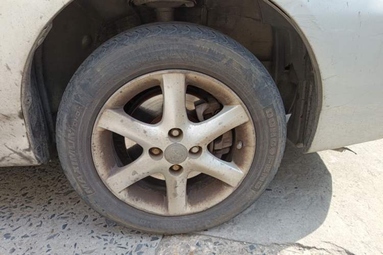 Used Toyota Corolla EX 2011 1.6L Automatic Classic Edition Right Front Wheel Hub