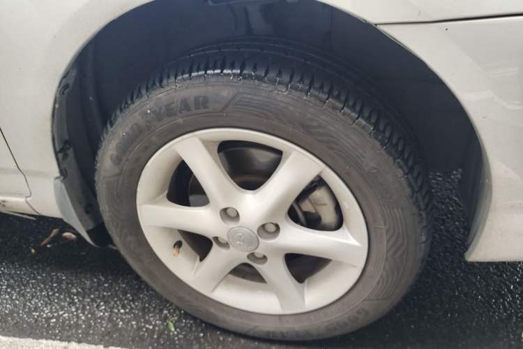 Used Toyota Corolla EX 2011 1.6L Automatic Classic Edition Right Front Wheel Hub