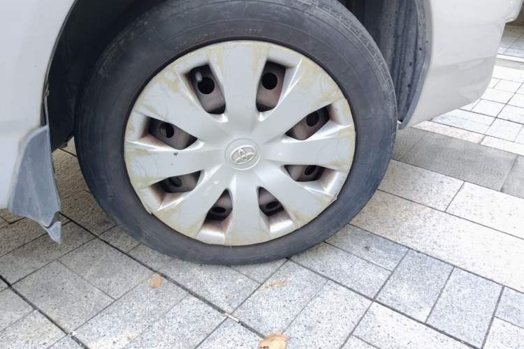 Used Toyota Corolla EX 2011 1.6L Automatic Classic Edition Right Front Wheel Hub
