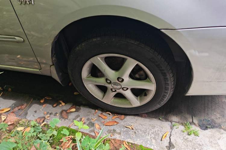 Used Toyota Corolla EX 2011 1.6L Automatic Classic Edition Right Front Wheel Hub