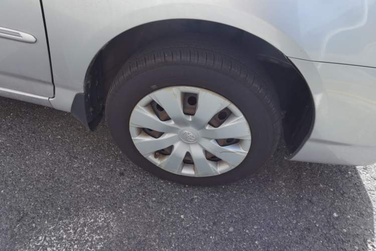 Used Toyota Corolla EX 2011 1.6L Automatic Classic Edition Right Front Wheel Hub