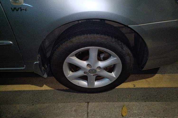 Used Toyota Corolla EX 2011 1.6L Manual Classic Edition Right Front Wheel Hub