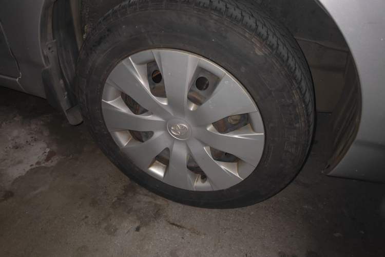 Used Toyota Corolla EX 2011 1.6L Manual Classic Edition Right Front Wheel Hub