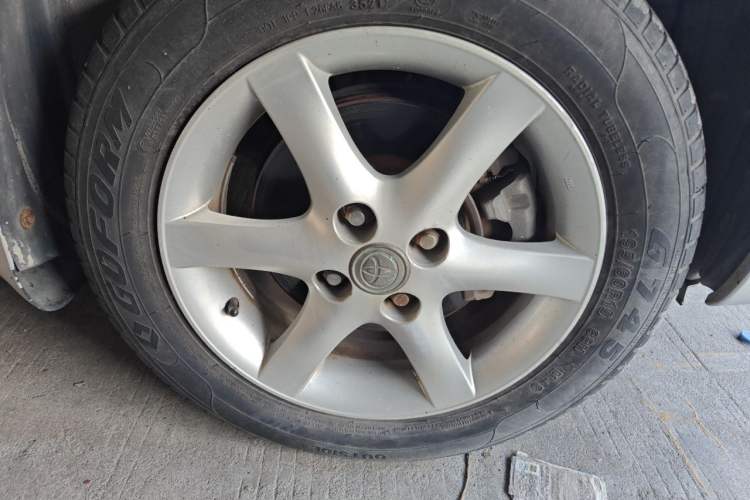 Used Toyota Corolla EX 2011 1.6L Manual Classic Edition Right Front Wheel Hub