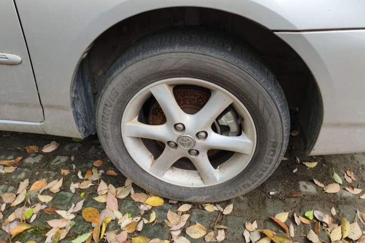 Used Toyota Corolla EX 2011 1.6L Manual Luxury Edition Right Front Wheel Hub