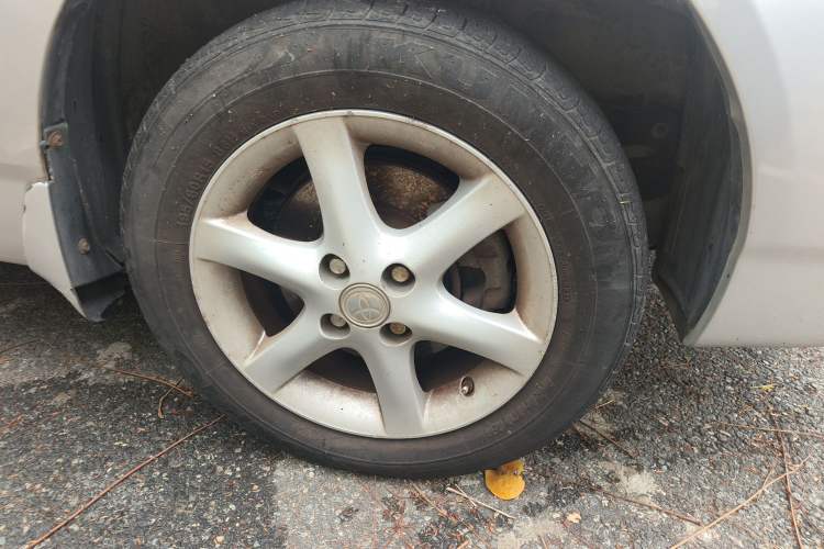 Used Toyota Corolla EX 2011 1.6L Automatic Classic Edition Right Front Wheel Hub