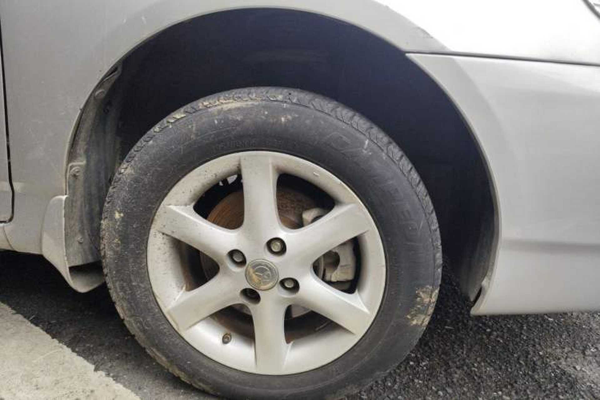 Used Toyota Corolla EX 2011 1.6L Automatic Classic Edition Right Front Wheel Hub