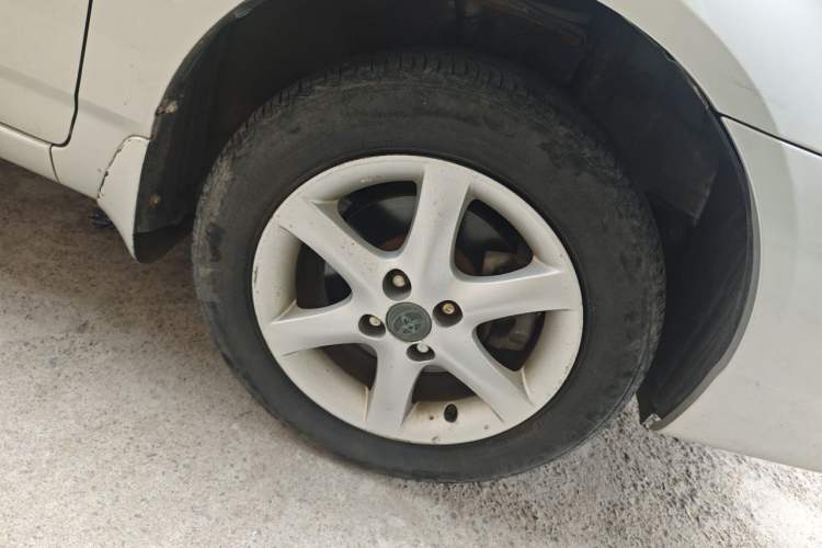 Used Toyota Corolla EX 2011 1.6L Manual Classic Edition Right Front Wheel Hub