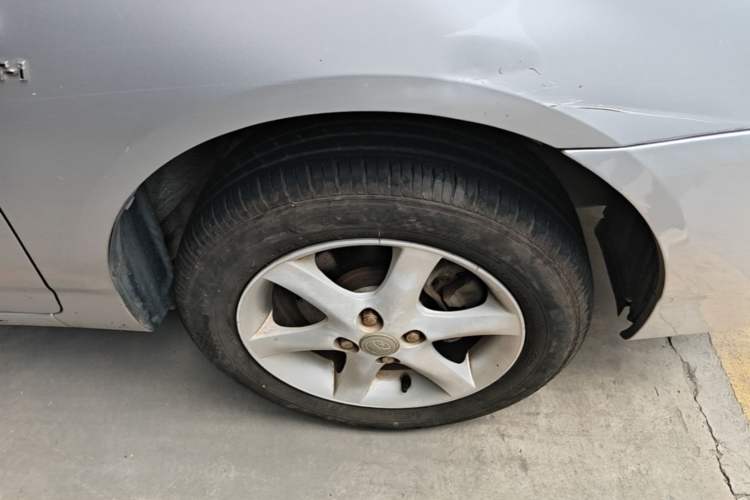 Used Toyota Corolla EX 2011 1.6L Automatic Classic Edition Right Front Wheel Hub