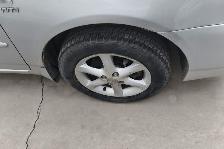 Used Toyota Corolla EX 2011 1.6L Automatic Luxury Edition Right Front Wheel Hub
