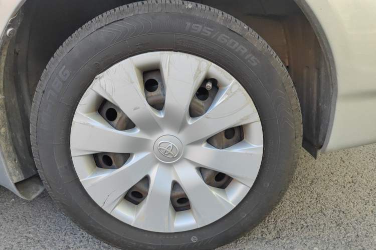 Used Toyota Corolla EX 2011 1.6L Manual Classic Edition Right Front Wheel Hub
