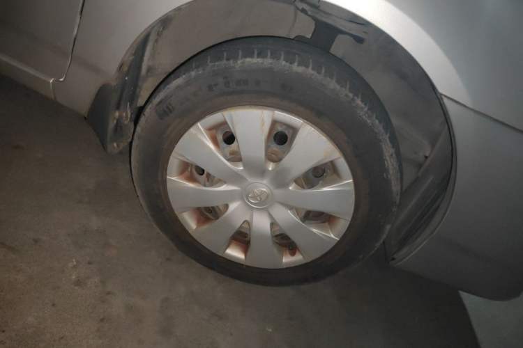 Used Toyota Corolla EX 2011 1.6L Automatic Classic Edition Right Front Wheel Hub