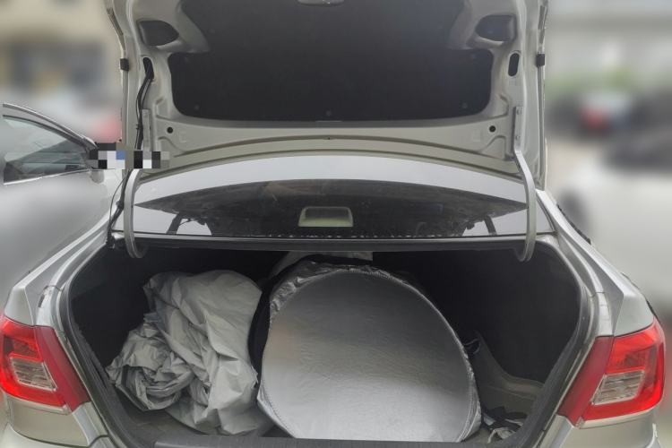 Used Toyota Corolla EX 2011 1.6L Manual Classic Edition Trunk