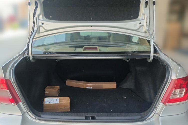 Used Toyota Corolla EX 2011 1.6L Automatic Classic Edition Trunk