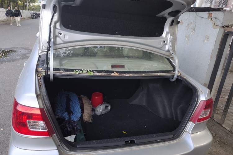 Used Toyota Corolla EX 2011 1.6L Automatic Luxury Edition Trunk