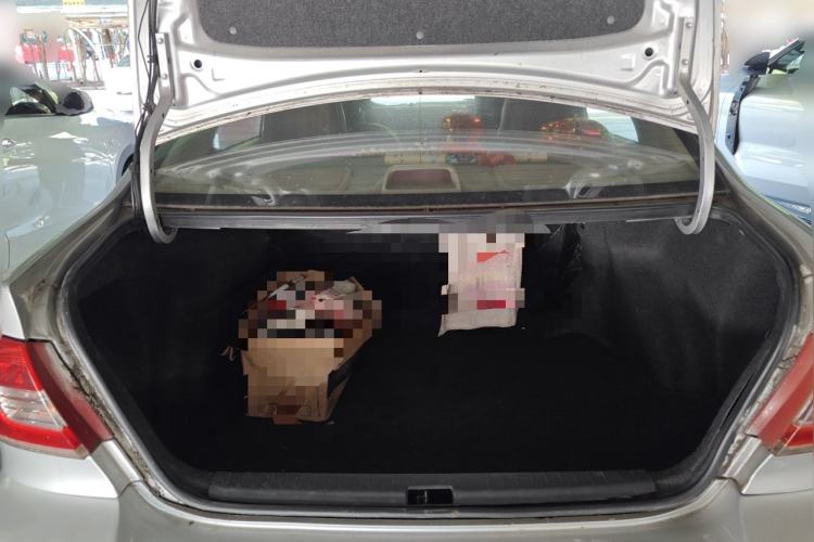 Used Toyota Corolla EX 2011 1.6L Manual Classic Edition Trunk