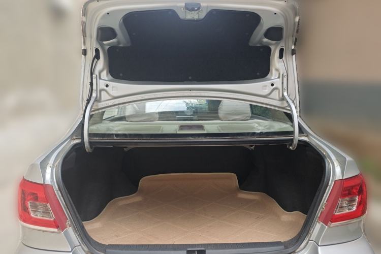 Used Toyota Corolla EX 2011 1.6L Manual Classic Edition Trunk
