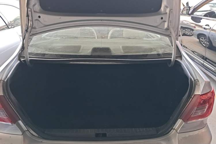 Used Toyota Corolla EX 2011 1.6L Automatic Classic Edition Trunk