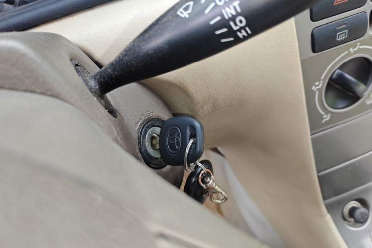 Used Toyota Corolla EX 2011 1.6L Manual Classic Edition Vehicle Key