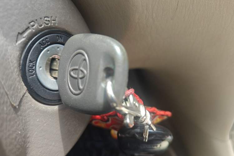 Used Toyota Corolla EX 2011 1.6L Automatic Luxury Edition Vehicle Key