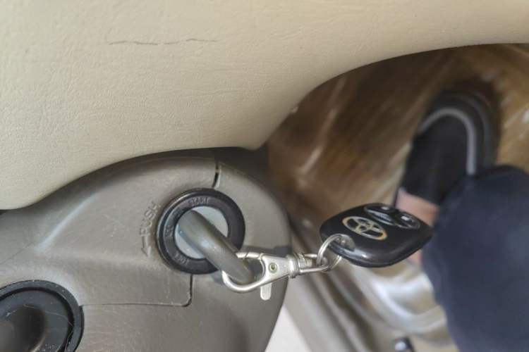 Used Toyota Corolla EX 2011 1.6L Manual Classic Edition Vehicle Key