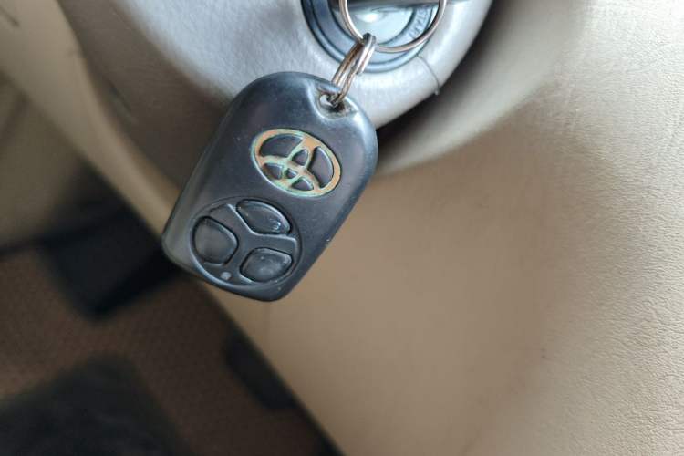 Used Toyota Corolla EX 2011 1.6L Automatic Classic Edition Vehicle Key
