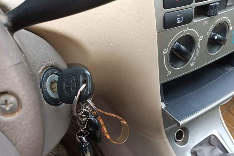 Used Toyota Corolla EX 2011 1.6L Manual Luxury Edition Vehicle Key