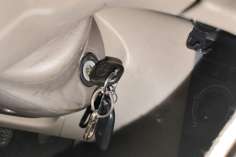 Used Toyota Corolla EX 2011 1.6L Manual Classic Edition Vehicle Key