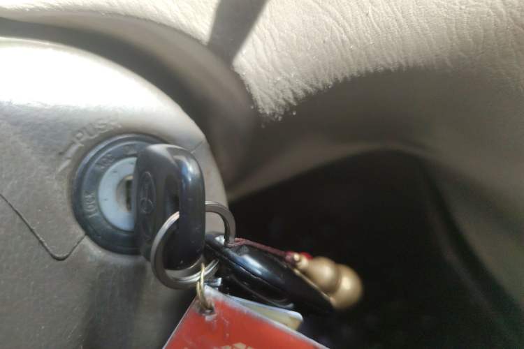Used Toyota Corolla EX 2011 1.6L Manual Classic Edition Vehicle Key