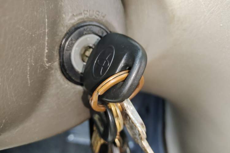 Used Toyota Corolla EX 2011 1.6L Automatic Classic Edition Vehicle Key