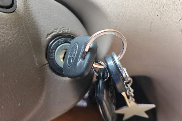 Used Toyota Corolla EX 2011 1.6L Automatic Classic Edition Vehicle Key